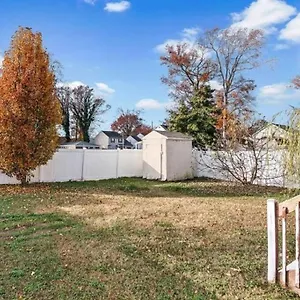 https://cheerful-5-bedroom-house-centreally-located.williamsburghotelsusa.com