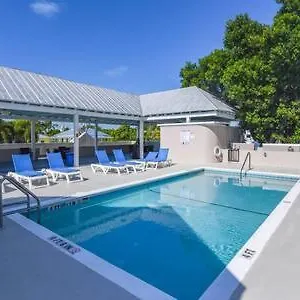 https://new-casa-caribe-two-story-condo-rooftop-pool.hotels-in-key-west.com